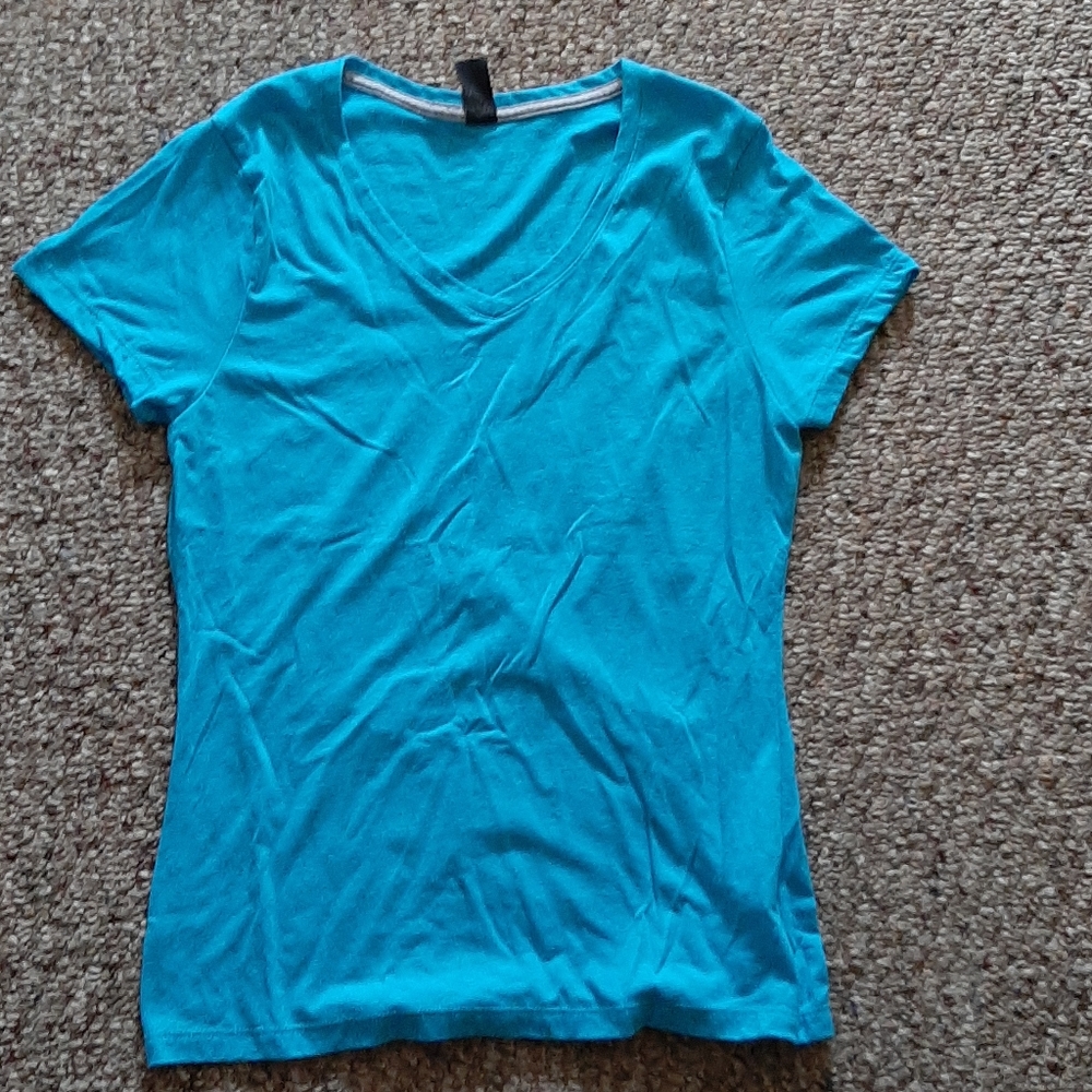 Hanes t shirt